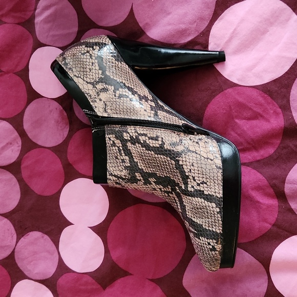 Marks and Spencer Autograph snake skin leather booties - Picture 2 of 8